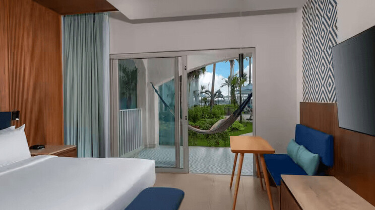 Pool and Patio View Suite - 1 King - 2 Murphy beds